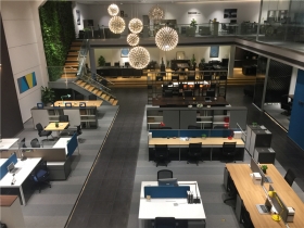 美林時(shí)尚展廳