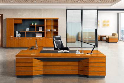 傳統(tǒng)實(shí)木油漆大班臺